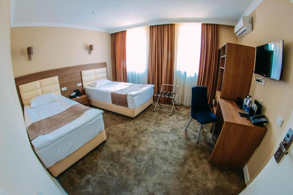 Osh Grand Hotel Chavo Екстериор снимка