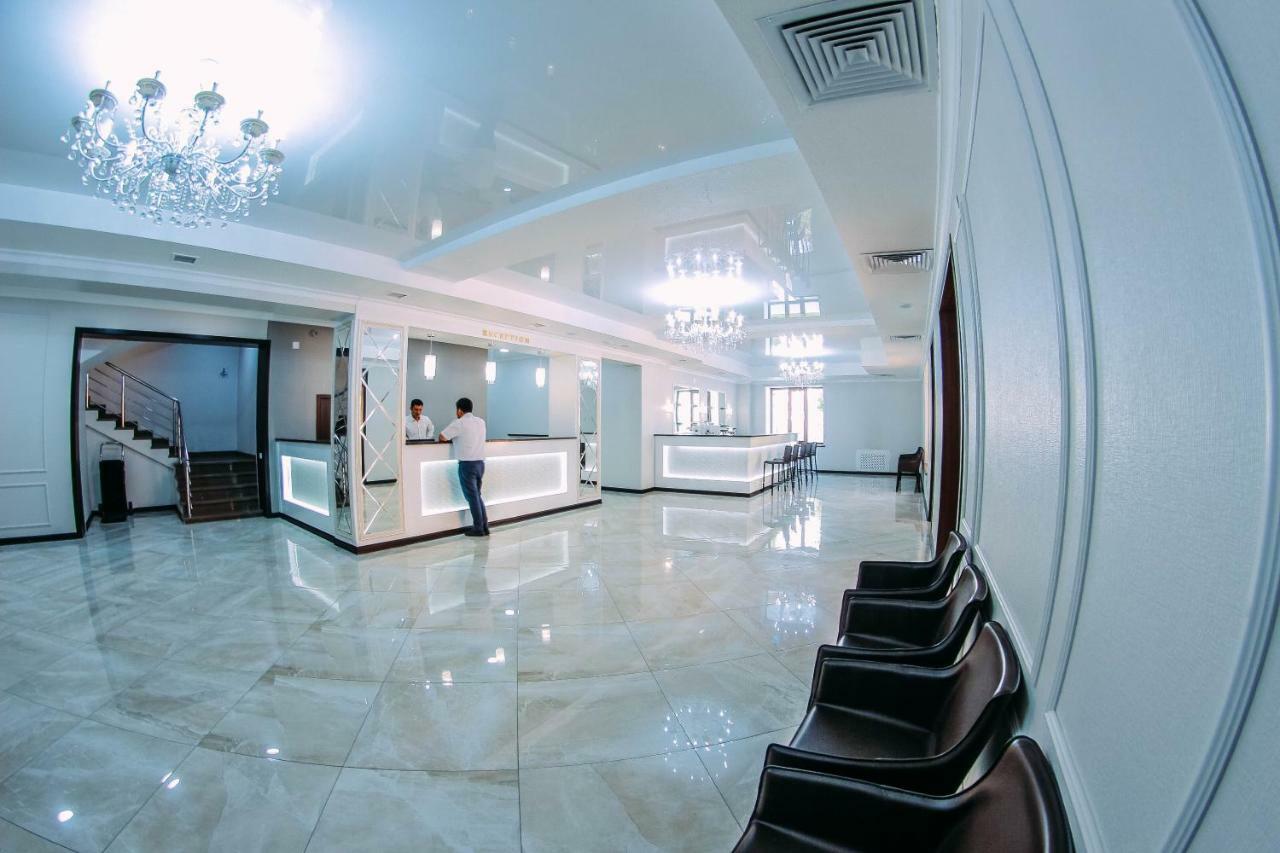 Osh Grand Hotel Chavo Екстериор снимка